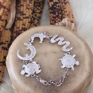 Great Native American Navajo Sterling Figural Link Charm Bracelet 🩶🐍🐇🐢🦎❤️